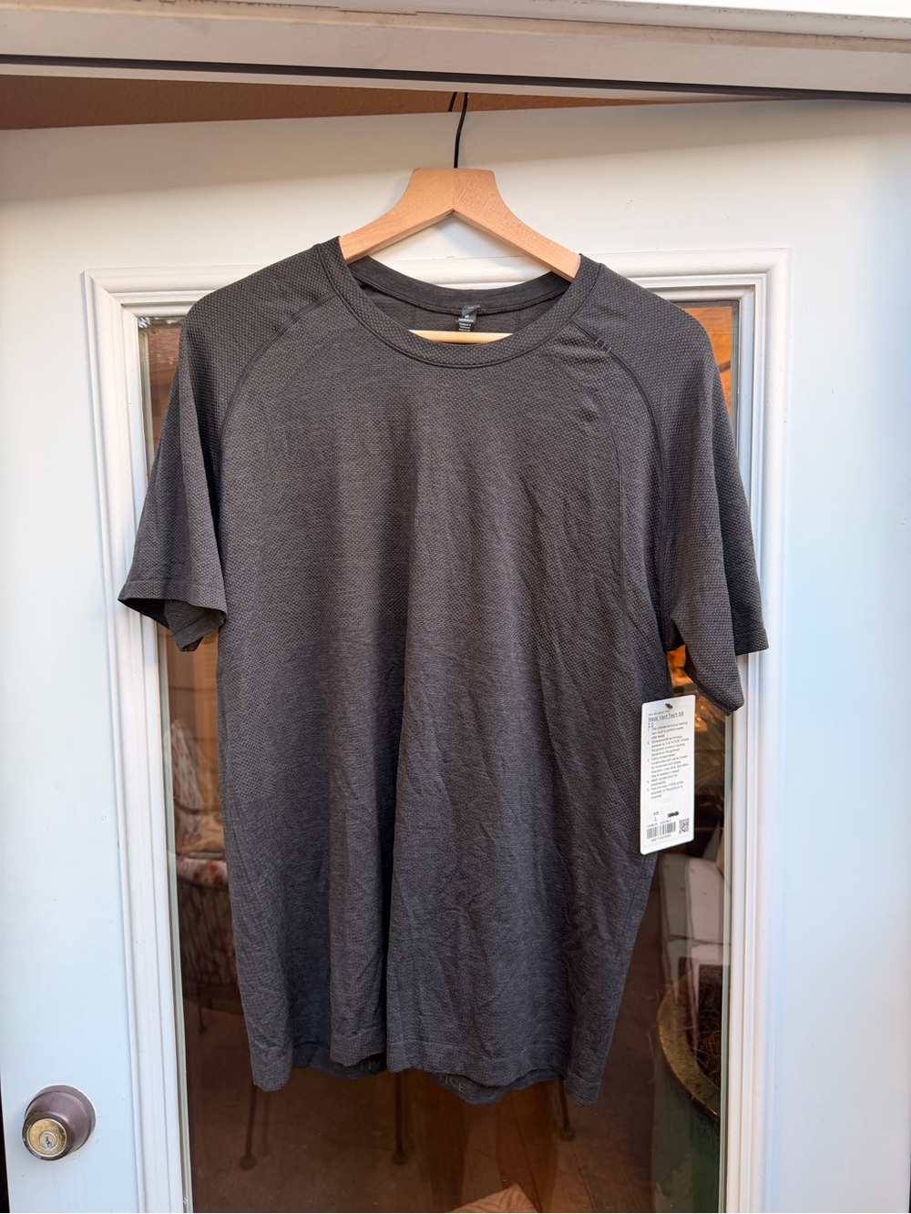 lululemon athletica Men's Short Sleeve Crew Tee in Charcoal Gray